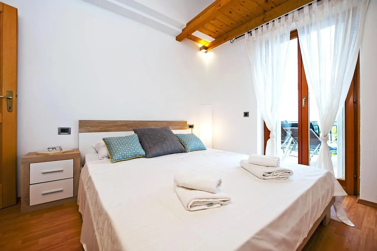 Monte Holiday Home With Jacuzzi Rovinj