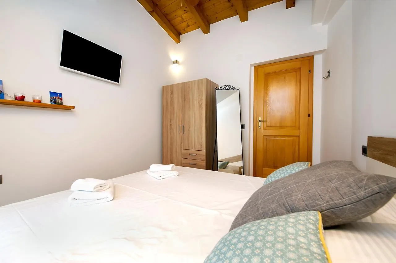 Monte Holiday Home With Jacuzzi Rovinj