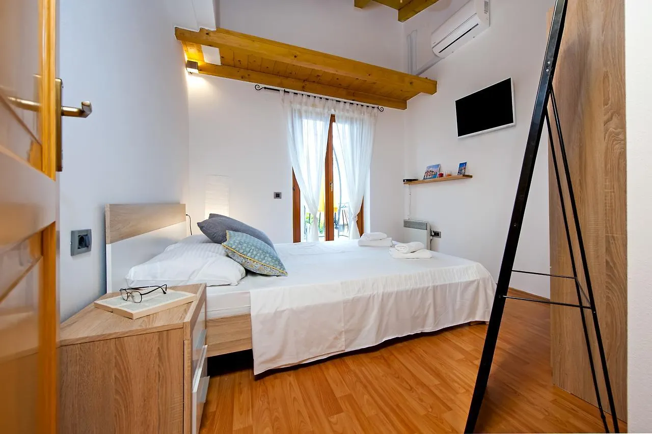 Monte Holiday Home With Jacuzzi Rovinj