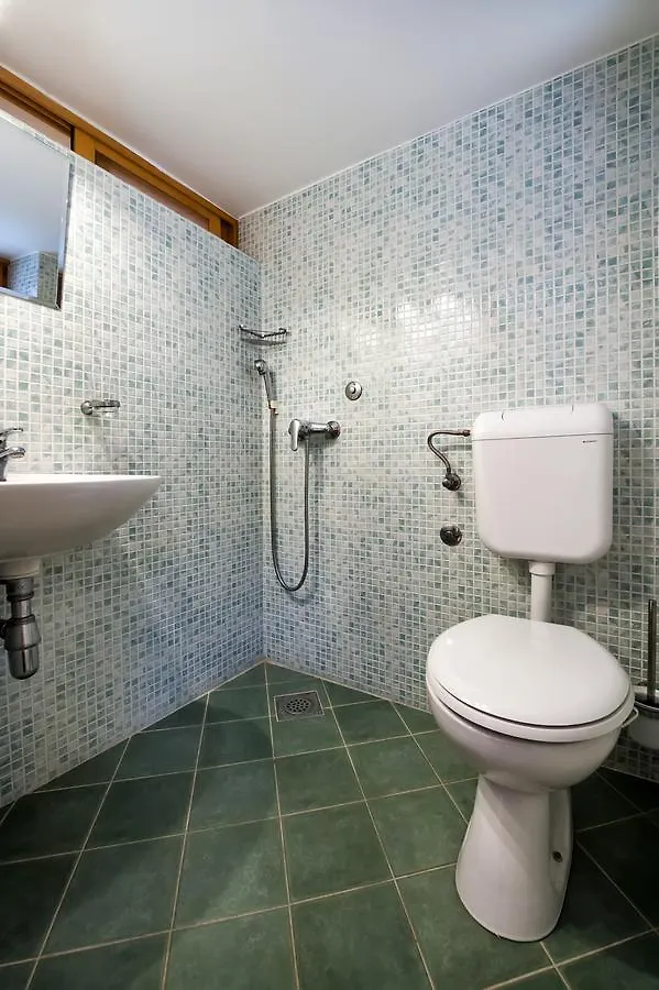Monte Holiday Home With Jacuzzi Rovinj