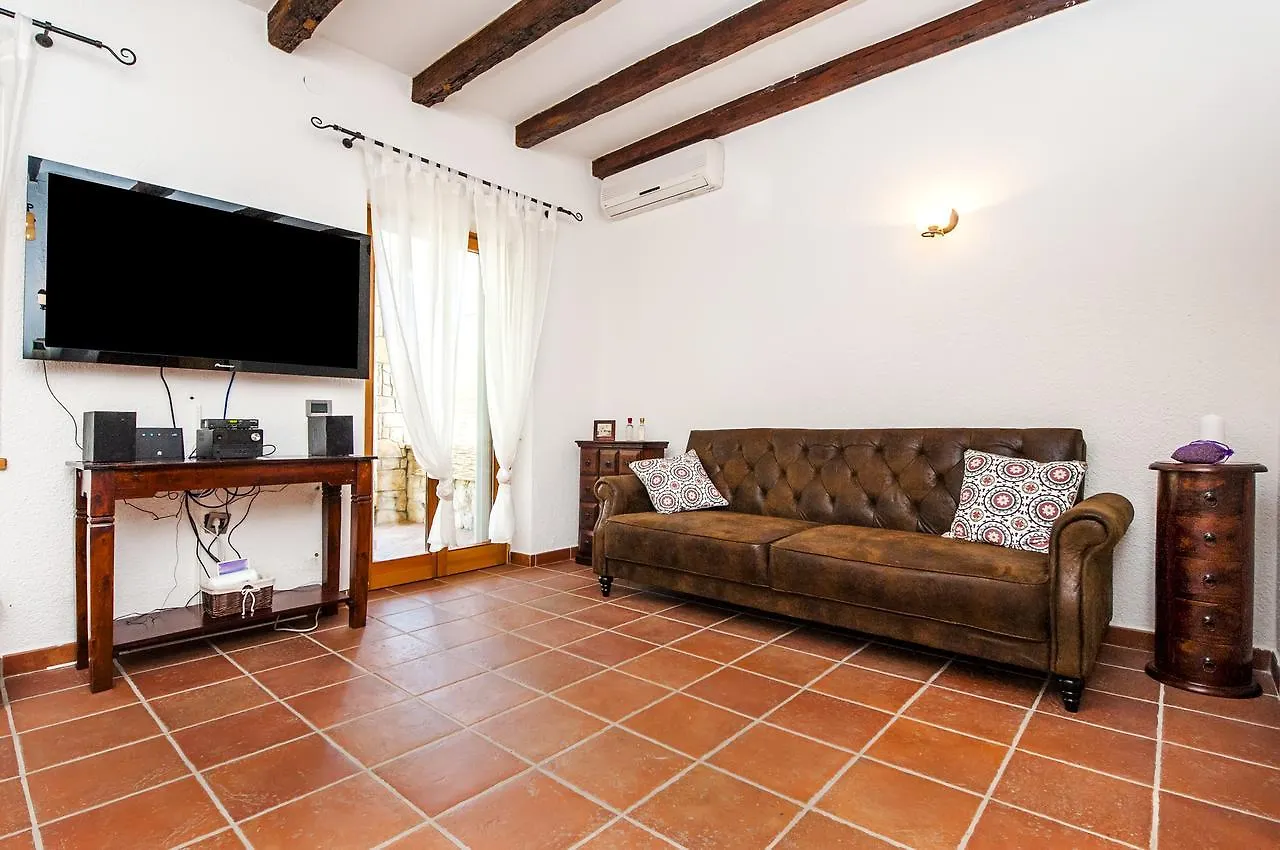 Monte Holiday Home With Jacuzzi Rovinj