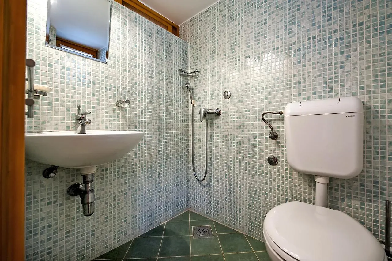 Monte Holiday Home With Jacuzzi Rovinj
