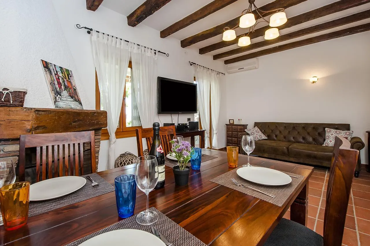 Monte Holiday Home With Jacuzzi Rovinj