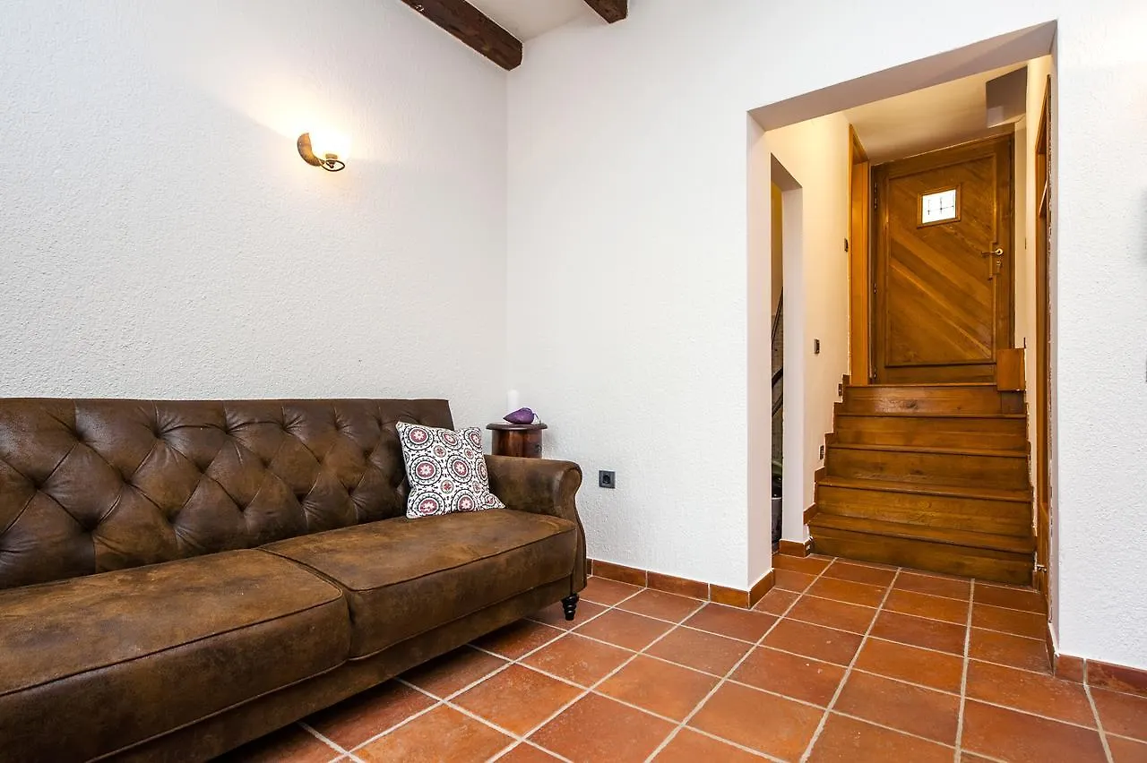 Monte Holiday Home With Jacuzzi Rovinj