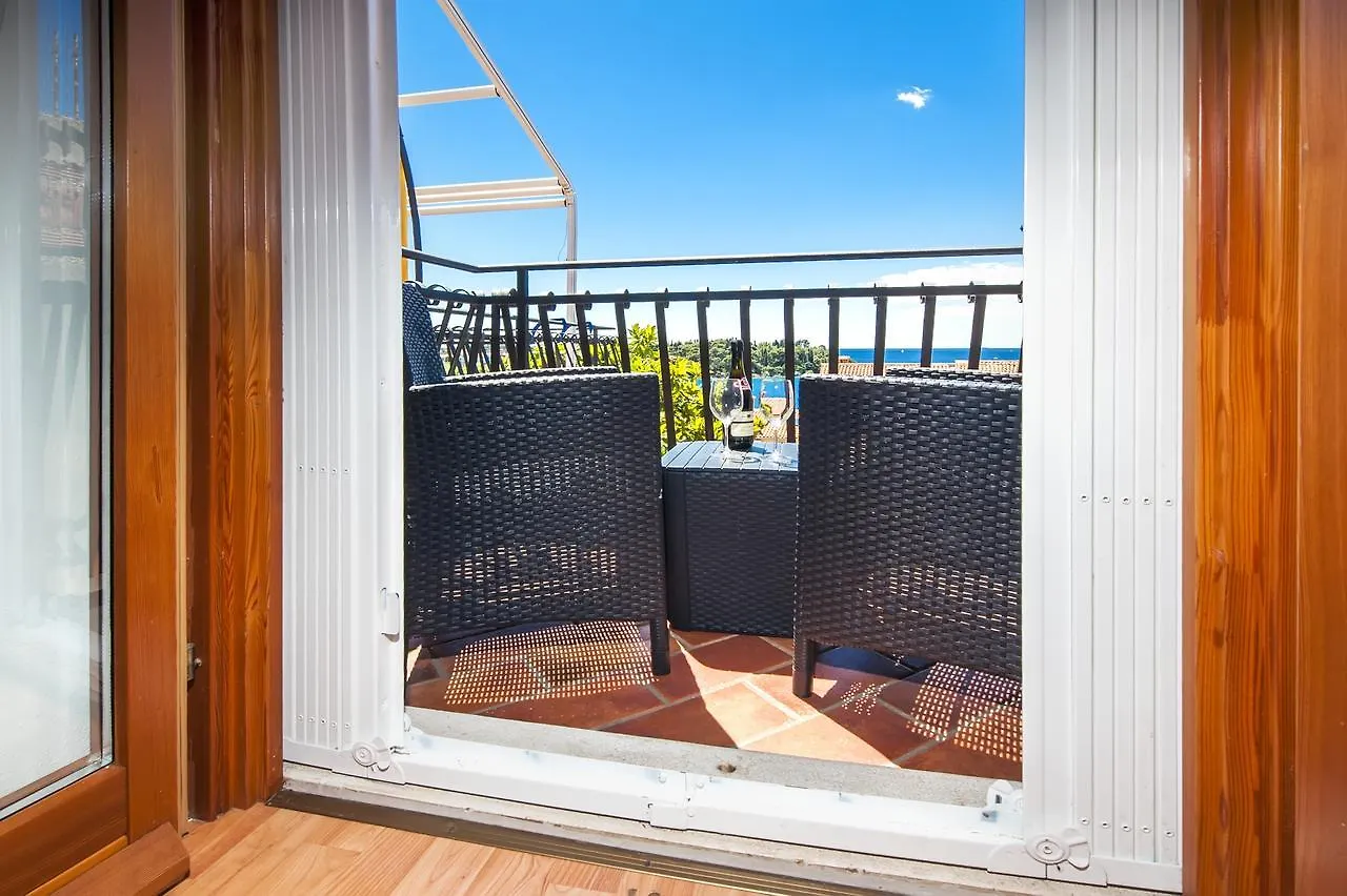 Monte Holiday Home With Jacuzzi Rovinj 0*,