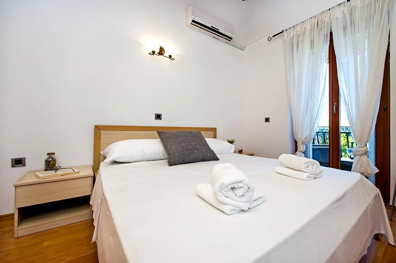 Monte Holiday Home With Jacuzzi Rovinj 0*,